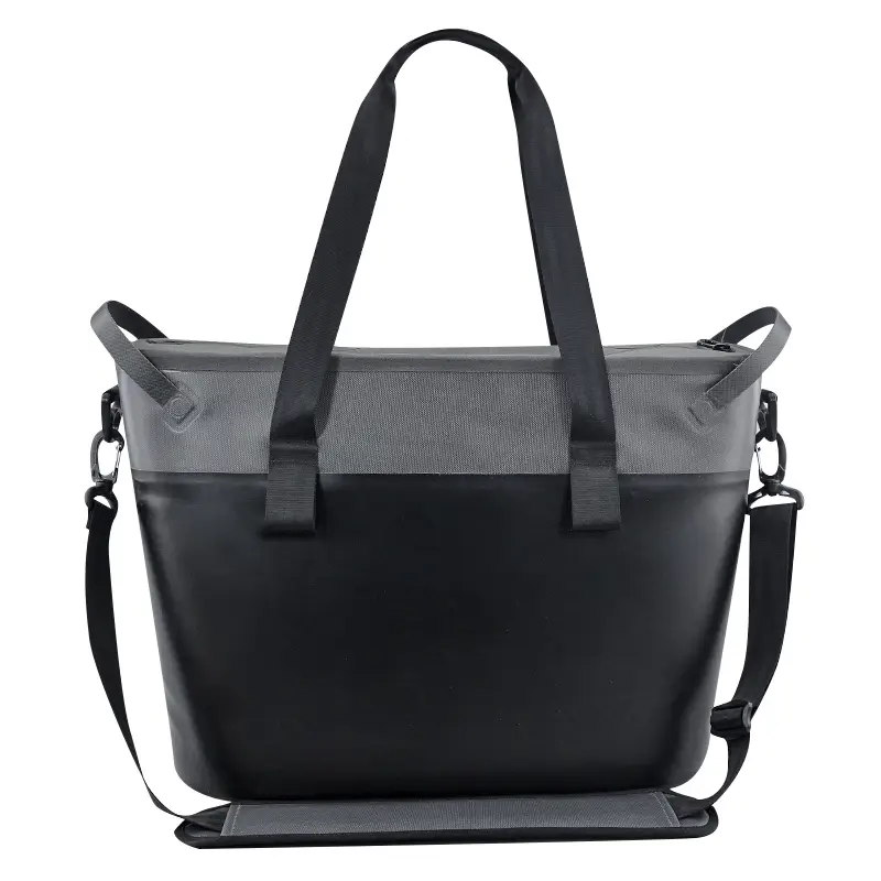 Она што ја прави мека вреќа за ладилник што не протекува навистина